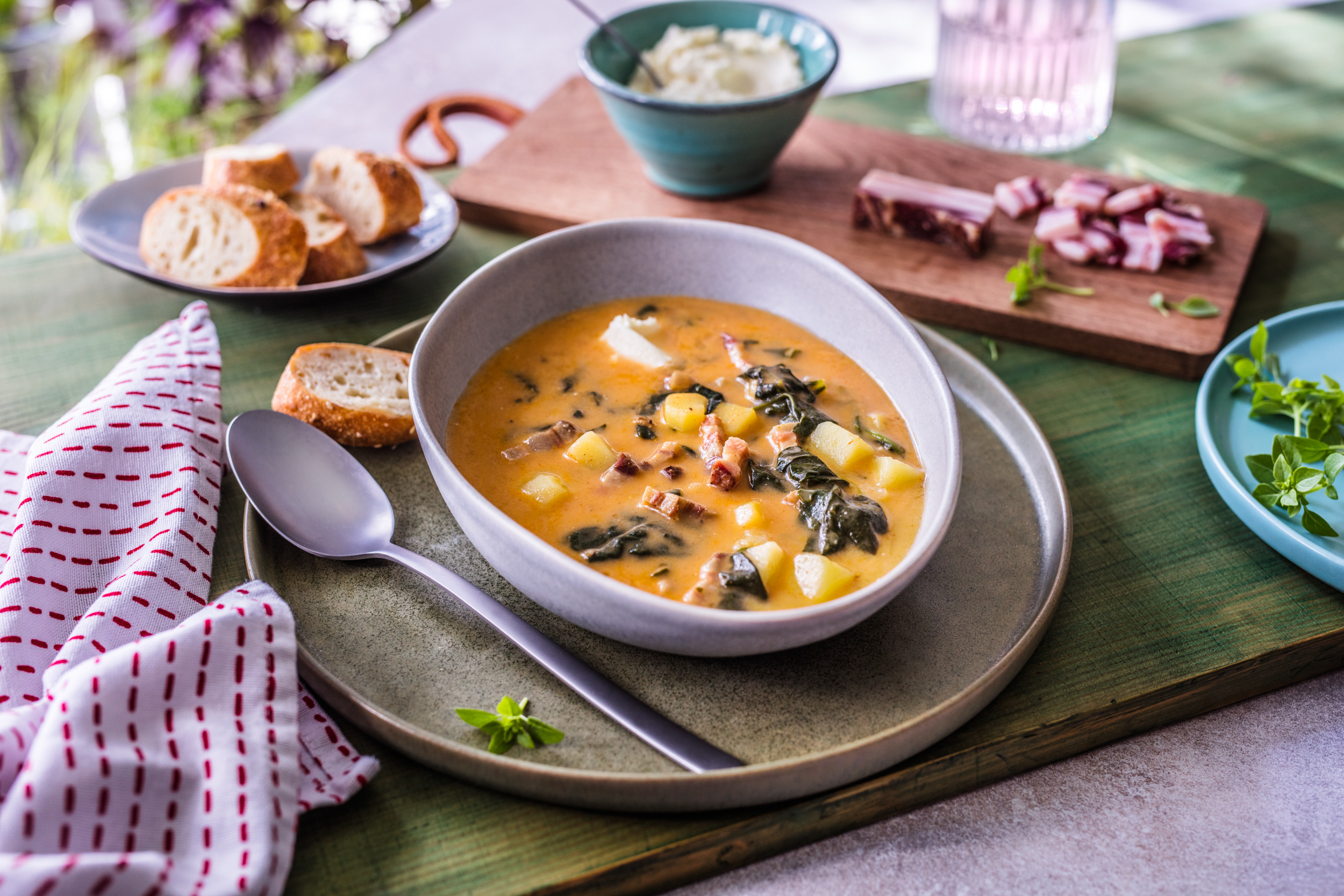 Varivo s mladim špinatom i pancetom