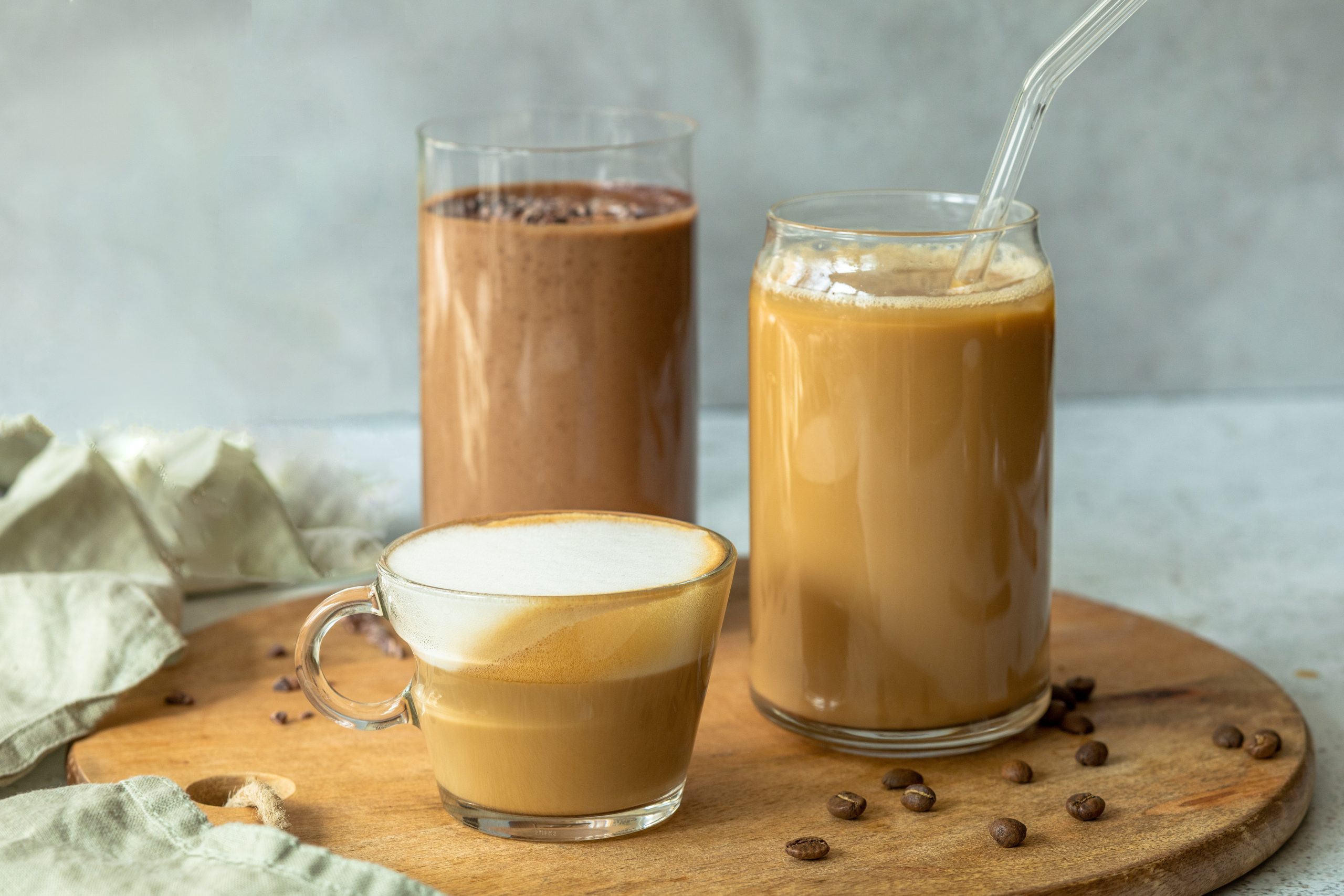 Veganski smoothie od banane s kavom i kakaom