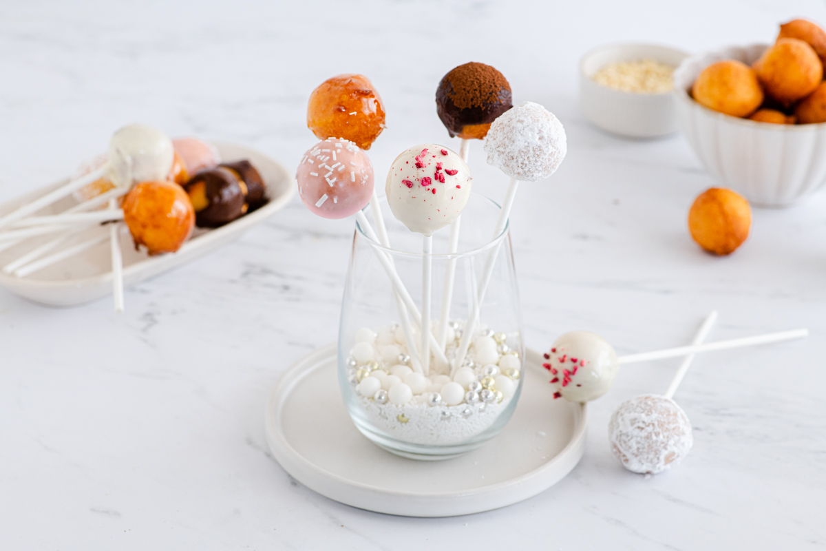 Vesele cake pops fritule