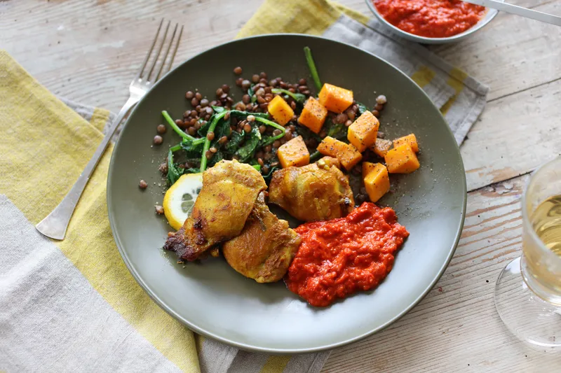 Začinjena piletina s tikvom i povrćem