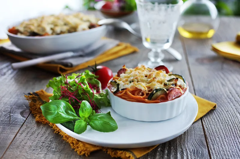 Zapečena tjestenina s rajčicom i sirom