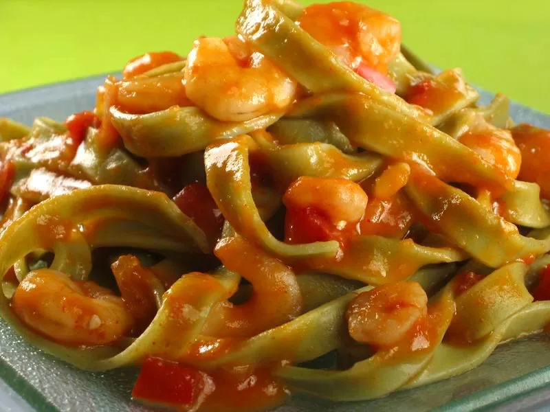 Zeleni rezanci s morskim plodovima