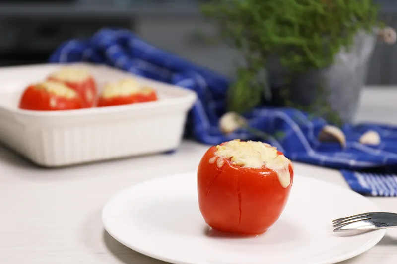 Zapečene punjene rajčice