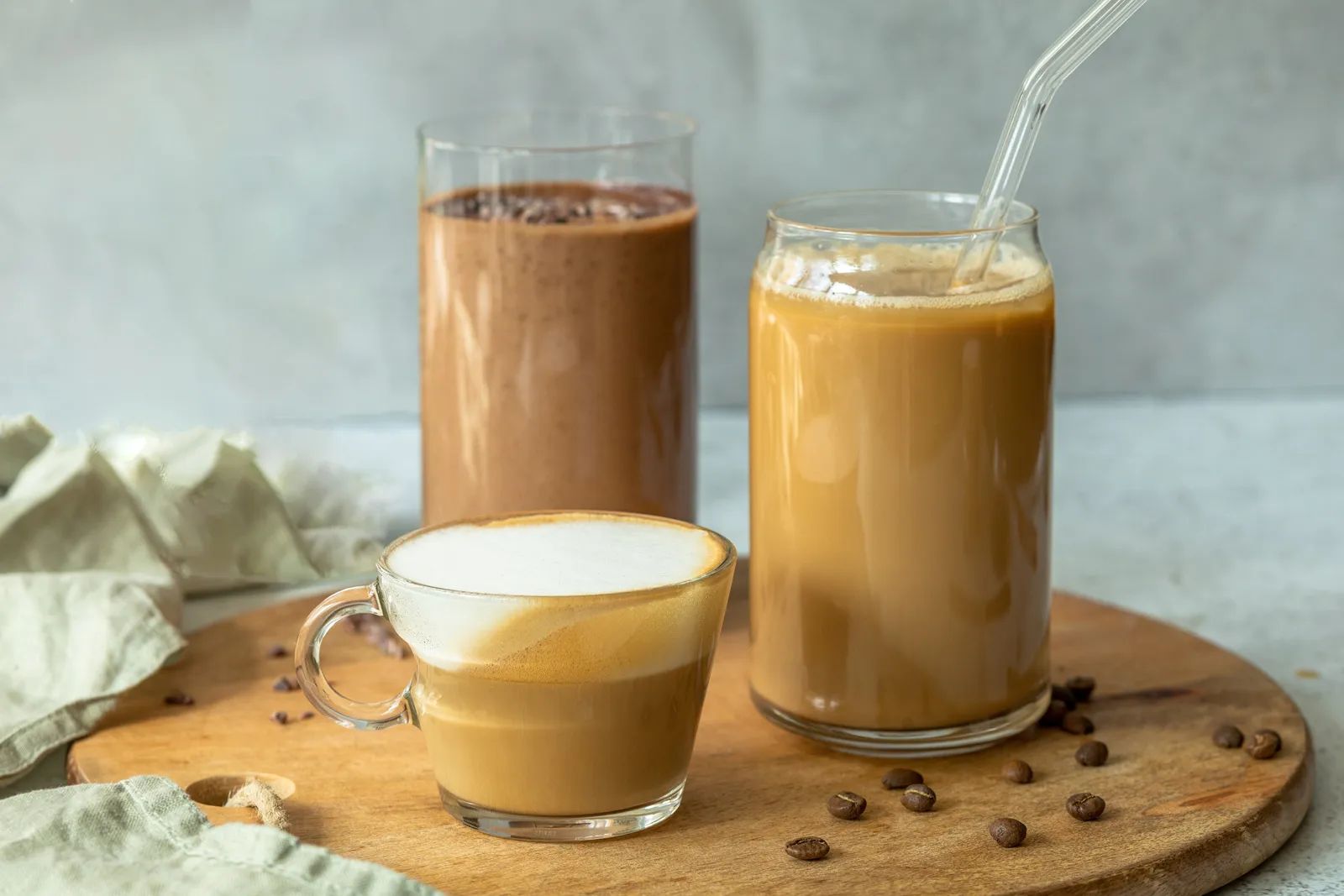 Veganski smoothie od banane s kavom i kakaom
